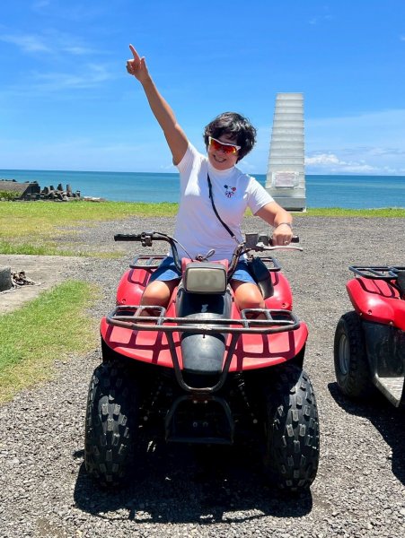 530829653_2479419385683208..