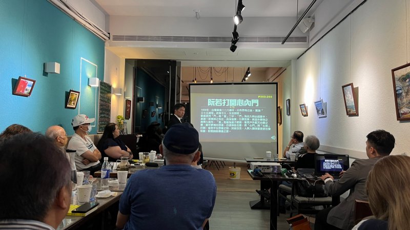 LINE_ALBUM_20240514讀書會-..