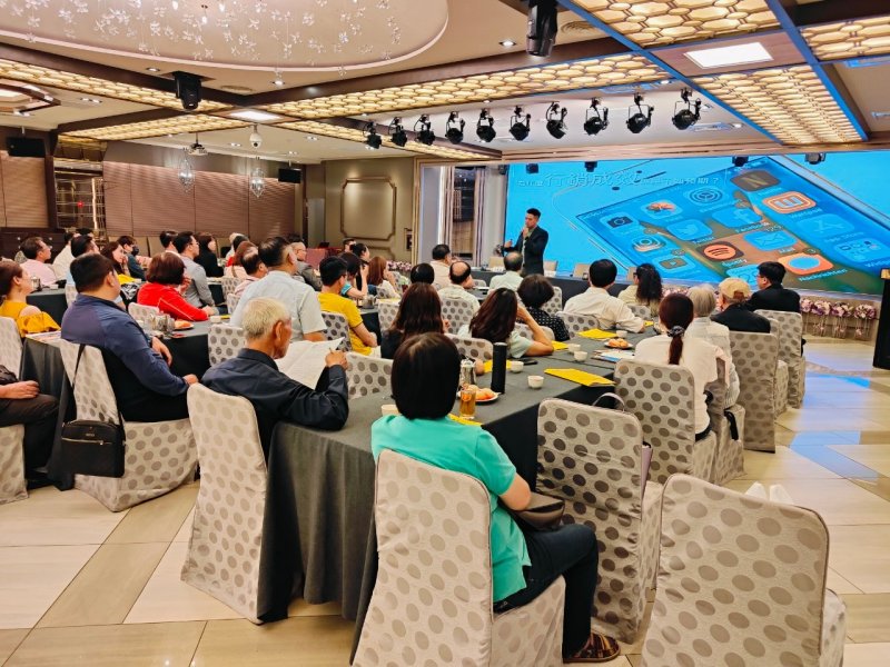 LINE_ALBUM_20240521_5月份..