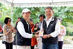 542707_578476335510958_143..