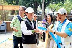 487898_578493098842615_194..