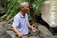 529047_2261042983727_12598..