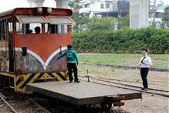 554027_578471175511474_608..