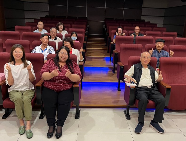 LINE_ALBUM_20240611讀書會..