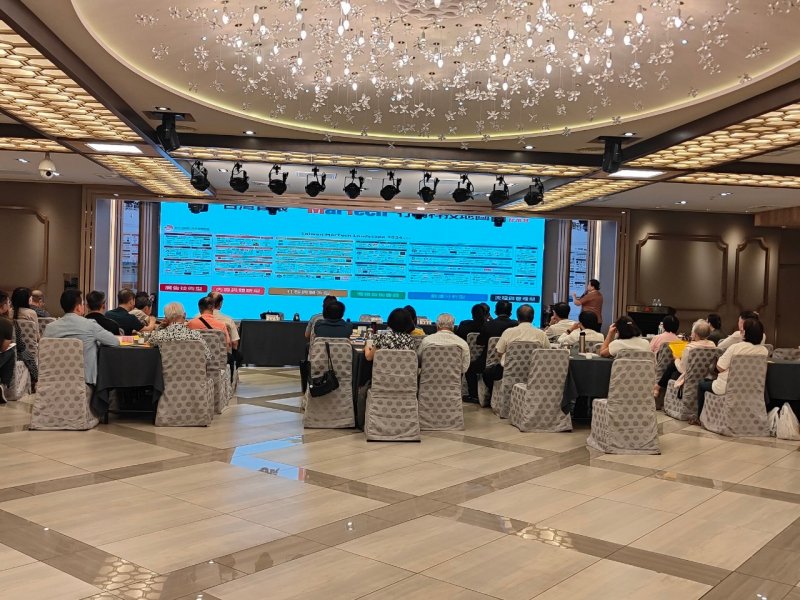 LINE_ALBUM_20240717_7月份..