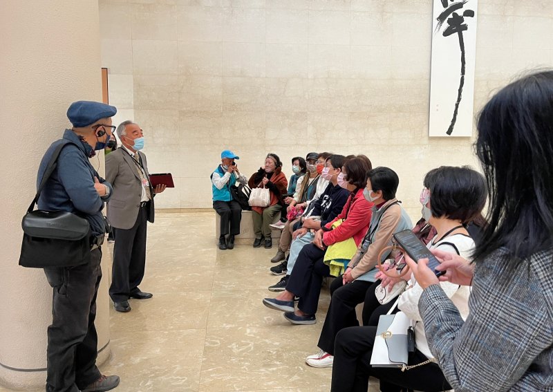 LINE_ALBUM_202438讀書會-高..