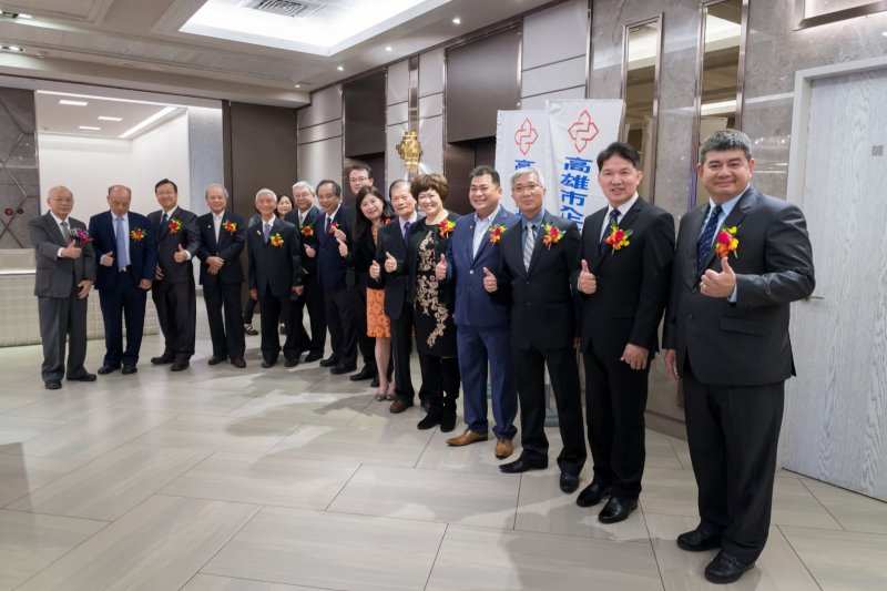 YUM_1198前理事長群2 (Large)