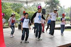 487349_578488058843119_160..