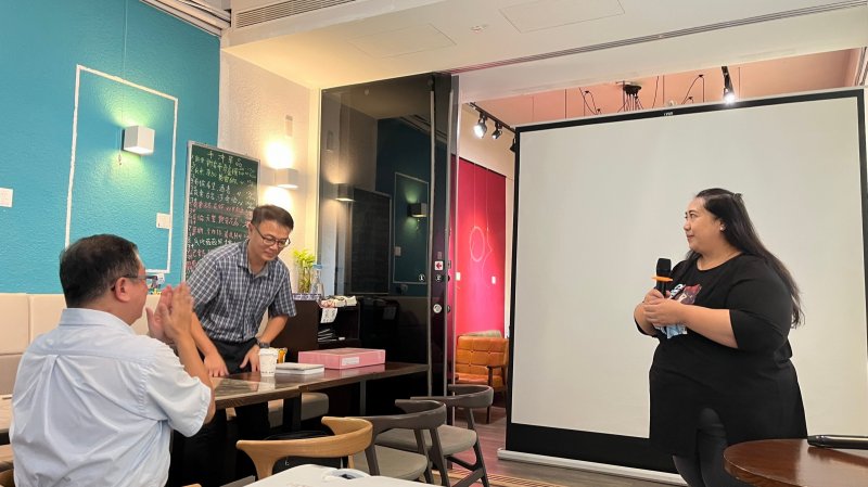 LINE_ALBUM_20241112讀書會-..