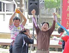 549247_578495998842325_184..