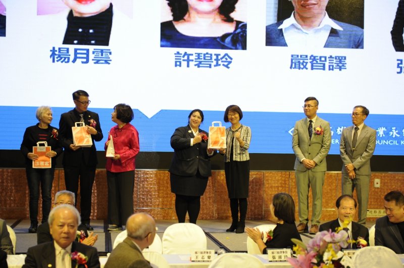 LINE_ALBUM_2024.12.22第34~..