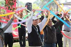 45716_578494742175784_3332..