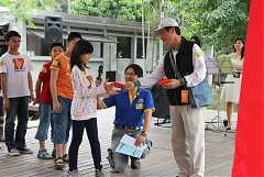 533163_578476748844250_988..