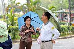 421500_578467635511828_204..