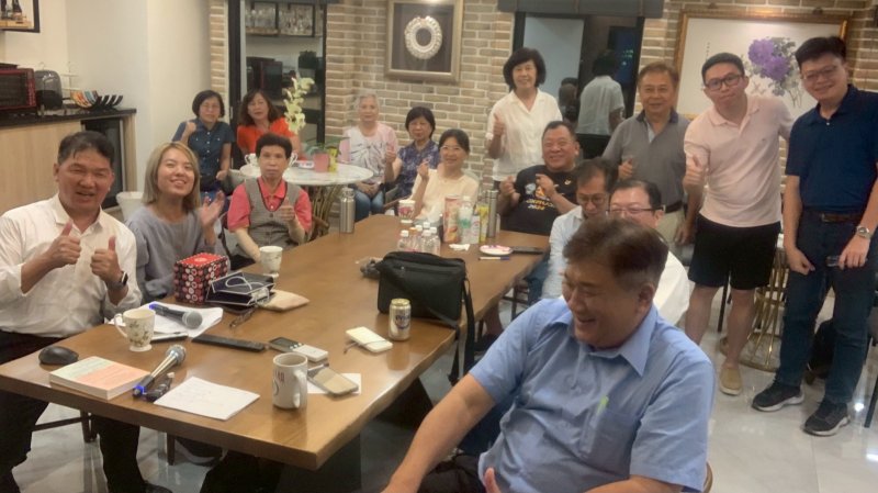 LINE_ALBUM_0610讀書會_2506..