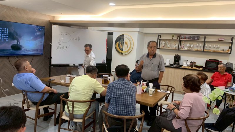 LINE_ALBUM_20250812讀書會-..