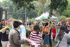 533129_578494235509168_122..