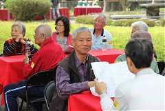 225317_578473502177908_129..