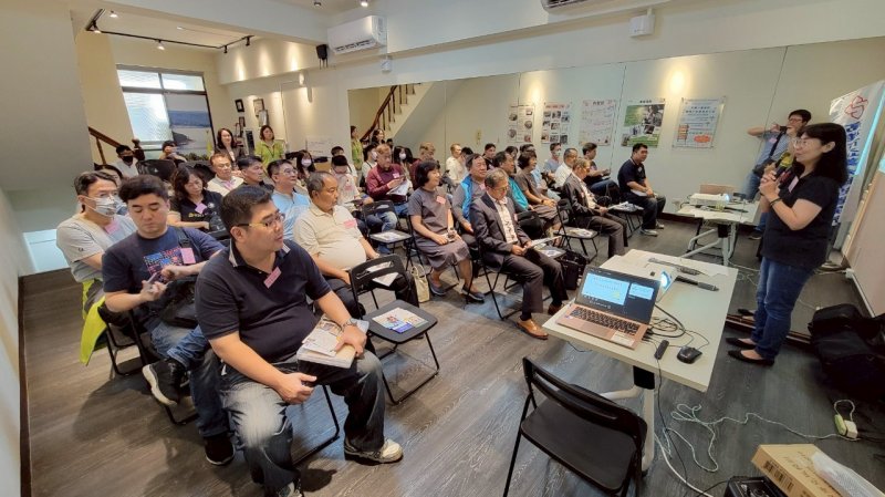 0LINE_ALBUM_2025420 社會關..