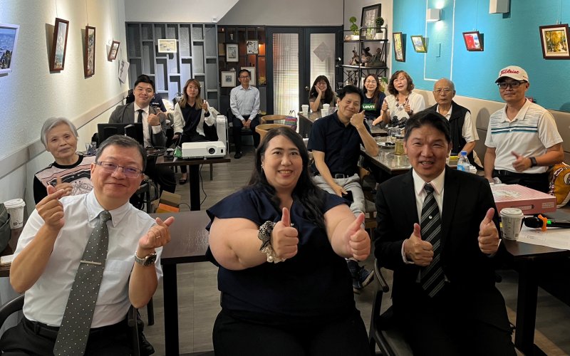 LINE_ALBUM_20240514讀書會-..