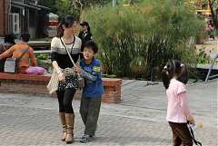 563495_578469932178265_195..