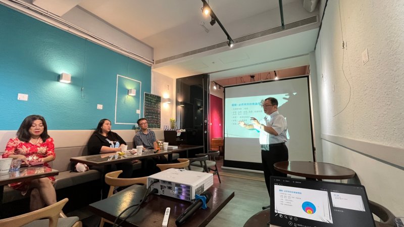 LINE_ALBUM_20241112讀書會-..