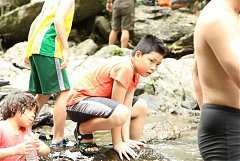 376319_2261059824148_10358..