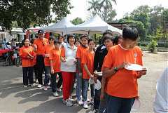 421814_578475545511037_204..