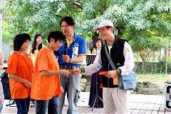 382191_578478758844049_151..