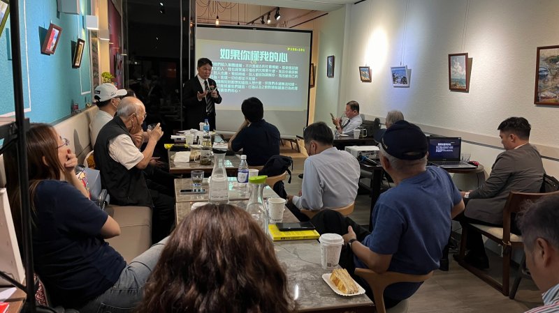 LINE_ALBUM_20240514讀書會-..