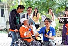 545664_578479238844001_500..