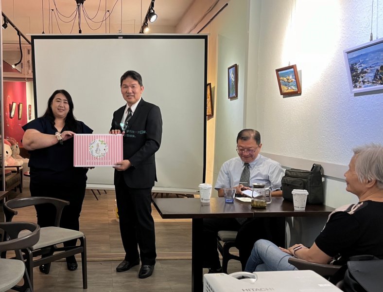 LINE_ALBUM_20240514讀書會-..