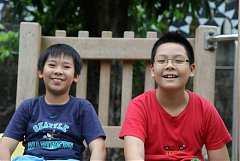 11719_2982808147405_859035..