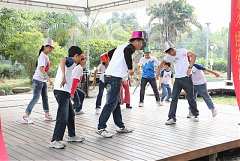 65577_578487935509798_3518..