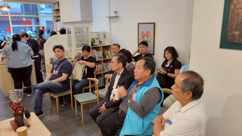 0LINE_ALBUM_2025420 社會關..