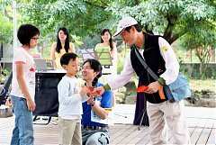 306258_578478272177431_180..