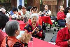 574659_578473392177919_536..