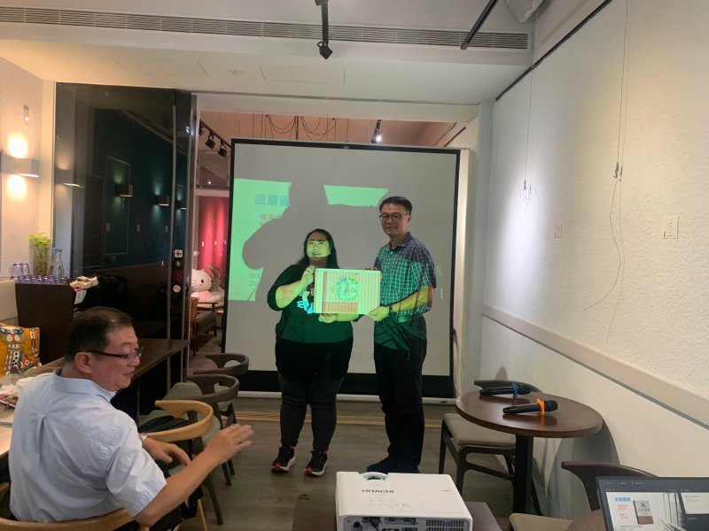 LINE_ALBUM_20241112讀書會-..