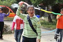 420181_578492858842639_171..