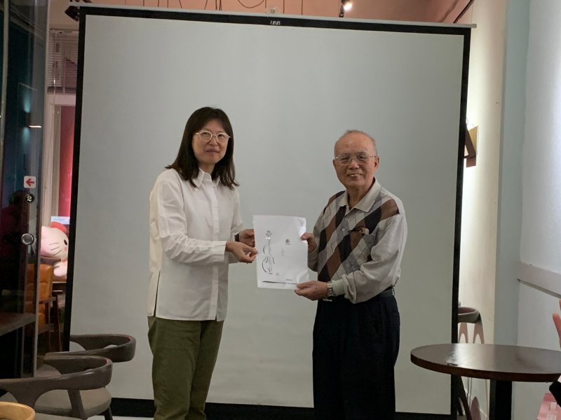 LINE_ALBUM_20241210讀書會_..