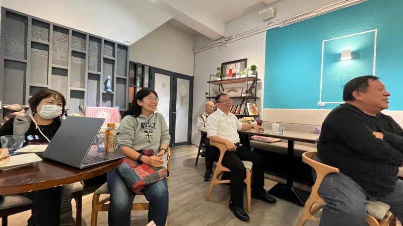 LINE_ALBUM_20241210讀書會_..