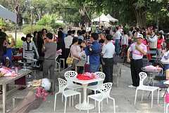 10922_578474595511132_2585..