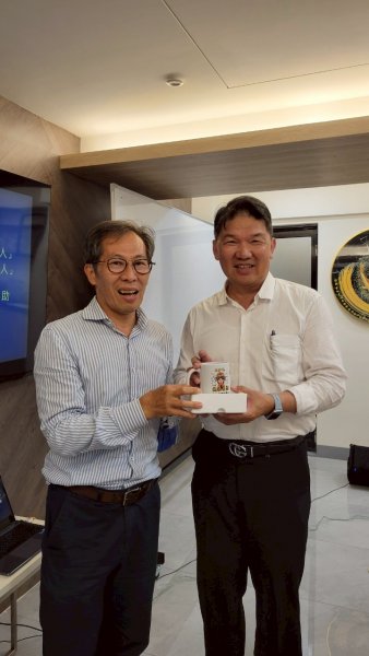 LINE_ALBUM_0610讀書會_2506..