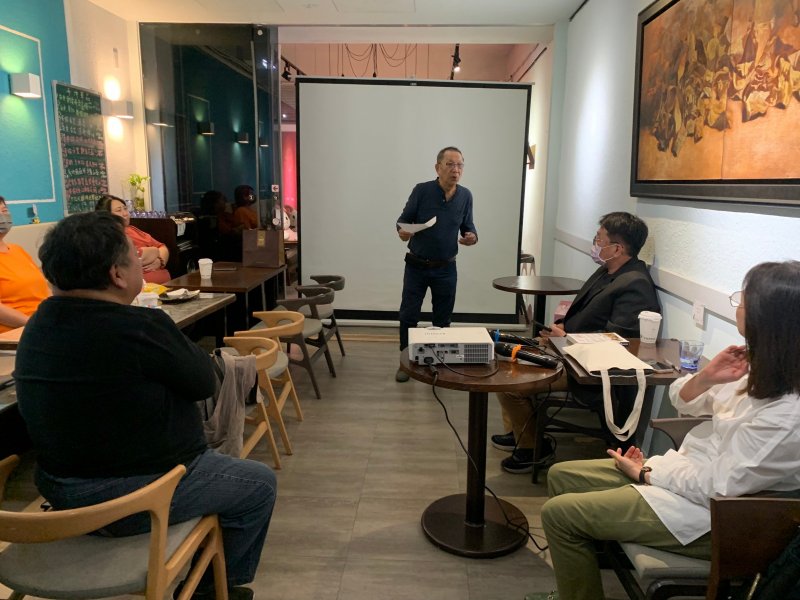 LINE_ALBUM_20241210讀書會_..