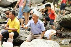 376893_2261097705095_41090..