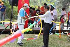 197370_578492688842656_114..