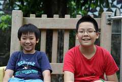 12001_2982808387411_805033..