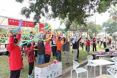 533195_578494542175804_146..