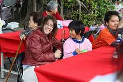 545660_578482782176980_188..