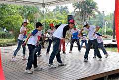 48121_578487895509802_7949..